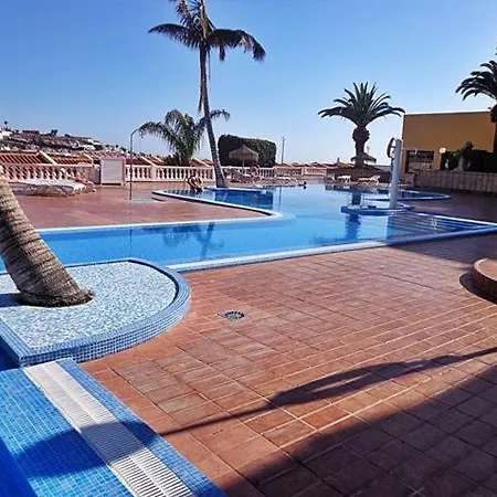 Daire Brisas Seaview - *